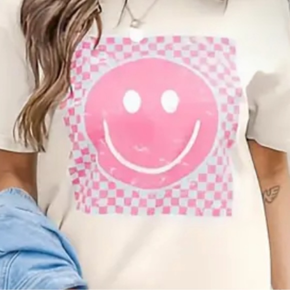 Smiley Hippie Short Sleeve - Picture 3 of 3